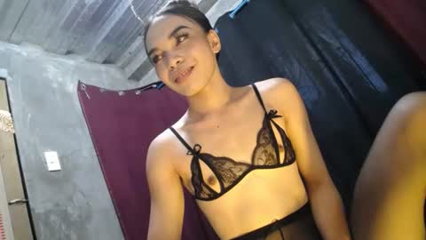 mila_seductressxx online show from July 6, 2026, 1:46 am