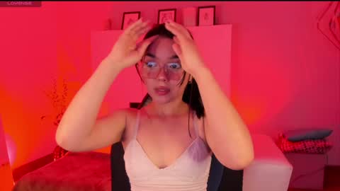 Snapshot of mila_shay chatting on February 6, 2025, 11:54 am Mila online show from February 6, 2025, 11:54 am