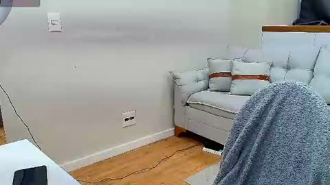 Mila Voz online show from July 22, 2026, 11:24 am