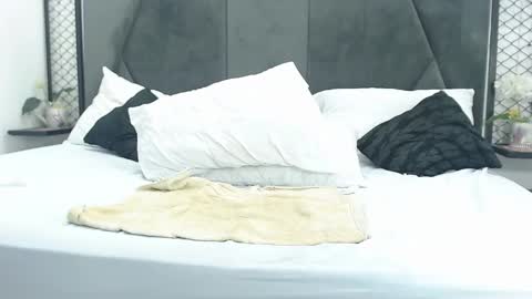 mila online show from January 7, 2025, 4:48 pm