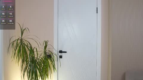 Snapshot of milabunny_ chatting on November 24, 2025, 10:04 am Mila and u can call me sweet bunny online show from November 24, 2025, 10:04 am