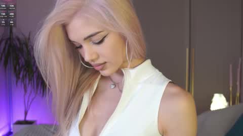 Snapshot of milabunny_ chatting on February 27, 2026, 11:10 am Mila and u can call me sweet bunny online show from February 27, 2026, 11:10 am