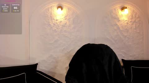 Snapshot of milacoleman chatting on October 21, 2025, 2:12 am Mila online show from October 21, 2025, 2:12 am