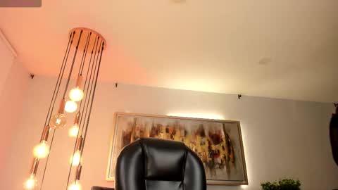 Mila online show from March 29, 2026, 6:41 pm