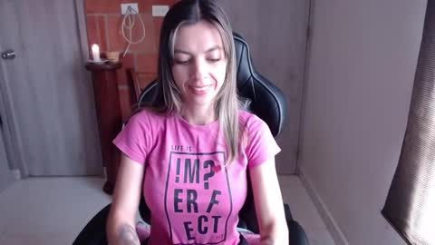 Snapshot of milacoxx8819 chatting on January 30, 2025, 1:53 pm milacoxx8819 online show from January 30, 2025, 1:53 pm