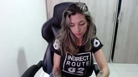 Snapshot of milacoxx8819 chatting on February 15, 2025, 5:28 pm milacoxx8819 online show from February 15, 2025, 5:28 pm