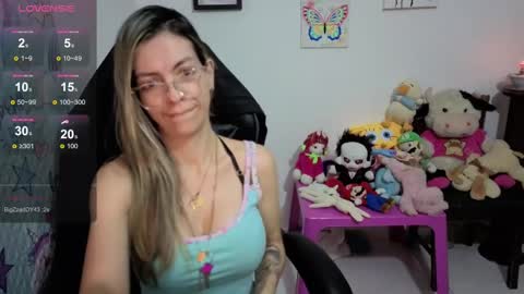 Snapshot of milacoxx8819 chatting on September 17, 2025, 11:39 pm milacoxx8819 online show from September 17, 2025, 11:39 pm