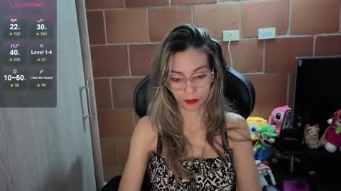 Snapshot of milacoxx8819 chatting on October 19, 2025, 12:33 am milacoxx8819 online show from October 19, 2025, 12:33 am