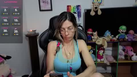 Snapshot of milacoxx8819 chatting on October 20, 2025, 12:55 am milacoxx8819 online show from October 20, 2025, 12:55 am