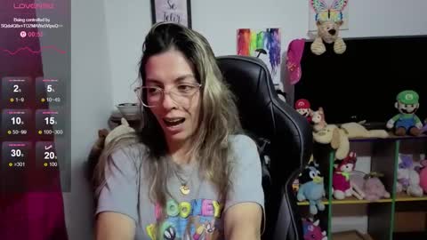 Snapshot of milacoxx8819 chatting on October 30, 2025, 1:18 am milacoxx8819 online show from October 30, 2025, 1:18 am