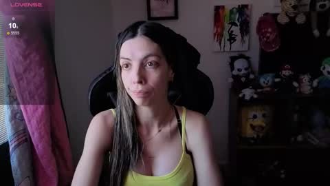 Snapshot of milacoxx8819 chatting on November 8, 2025, 4:18 pm milacoxx8819 online show from November 8, 2025, 4:18 pm