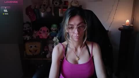 Snapshot of milacoxx8819 chatting on November 9, 2025, 9:57 pm milacoxx8819 online show from November 9, 2025, 9:57 pm