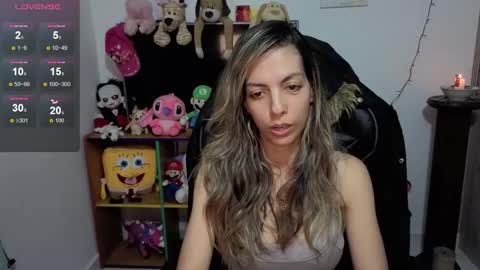 Snapshot of milacoxx8819 chatting on November 12, 2025, 11:36 pm milacoxx8819 online show from November 12, 2025, 11:36 pm