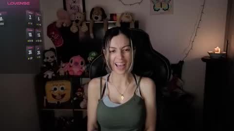 Snapshot of milacoxx8819 chatting on November 15, 2025, 2:13 pm milacoxx8819 online show from November 15, 2025, 2:13 pm