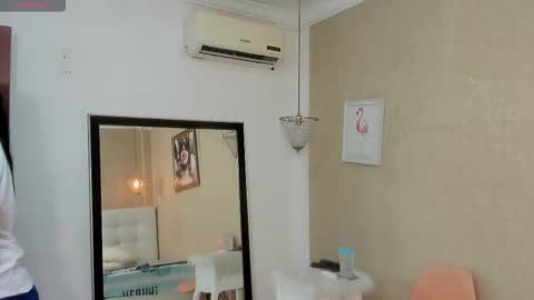 miladiosa online show from September 27, 2025, 11:59 am