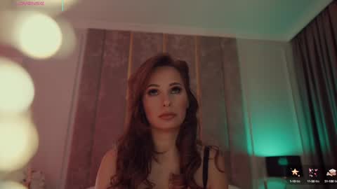 Snapshot of miladystarlight chatting on October 19, 2025, 1:06 am online show from October 19, 2025, 1:06 am