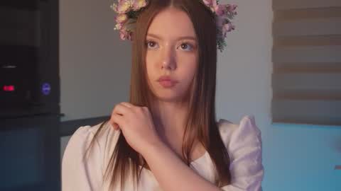 Mila online show from February 13, 2026, 1:07 pm