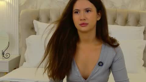 Snapshot of milaleoneli chatting on October 7, 2025, 3:42 pm milaleoneli online show from October 7, 2025, 3:42 pm