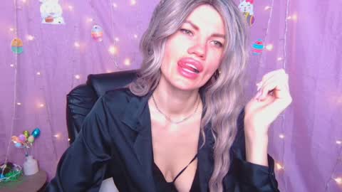 Snapshot of milaloona chatting on April 9, 2026, 7:03 am Milaloona online show from April 9, 2026, 7:03 am