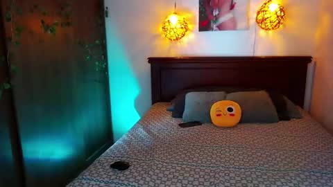 mila online show from November 14, 2025, 8:29 pm