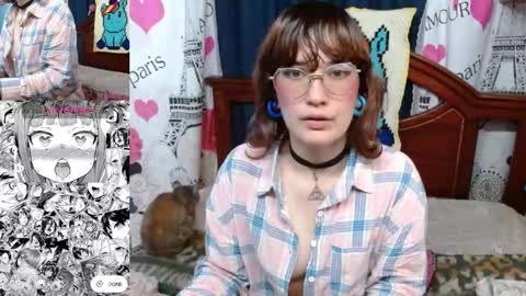 Mila-Lunala online show from October 31, 2025, 8:21 pm