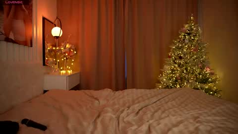 Mila online show from January 8, 2026, 2:36 am