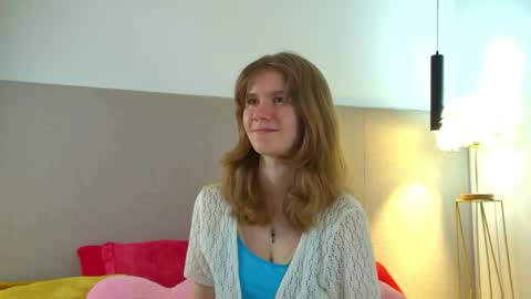 Mila online show from March 26, 2026, 6:24 pm