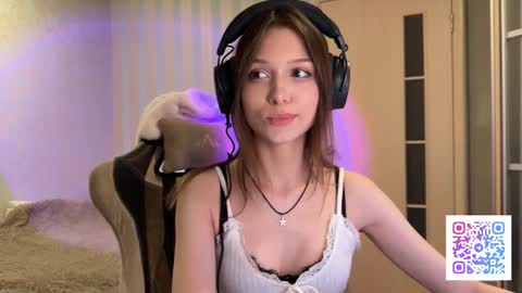 Snapshot of milamiuu chatting on February 23, 2026, 2:03 pm milamiuu online show from February 23, 2026, 2:03 pm