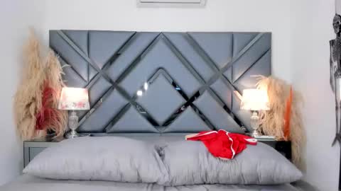 Snapshot of milan_lewiss chatting on October 25, 2025, 12:02 pm milan_lewiss online show from October 25, 2025, 12:02 pm