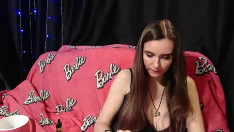 MilAna online show from November 28, 2025, 6:43 pm