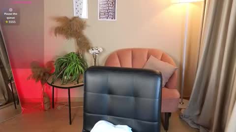 Snapshot of milana__key chatting on September 17, 2025, 9:27 pm Milana online show from September 17, 2025, 9:27 pm