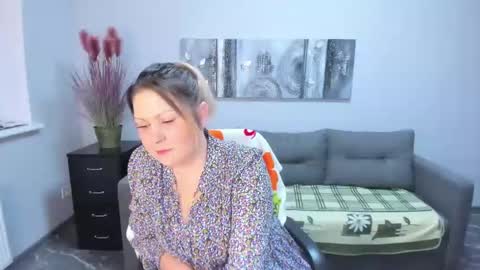 Snapshot of milana_blake chatting on March 11, 2025, 1:12 pm Milana online show from March 11, 2025, 1:12 pm