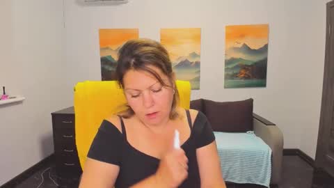 Snapshot of milana_blake chatting on September 17, 2025, 11:45 am Milana online show from September 17, 2025, 11:45 am