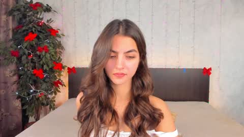 Snapshot of milana_crystal_ chatting on December 26, 2024, 11:21 am Milana online show from December 26, 2024, 11:21 am