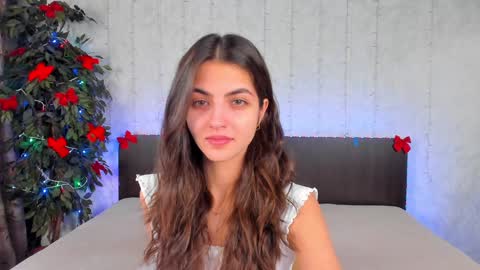 Snapshot of milana_crystal_ chatting on January 17, 2025, 8:24 am Milana online show from January 17, 2025, 8:24 am
