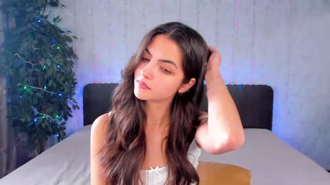 Snapshot of milana_crystal_ chatting on February 2, 2025, 11:08 am Milana online show from February 2, 2025, 11:08 am