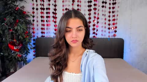 Snapshot of milana_crystal_ chatting on February 6, 2025, 8:18 am Milana online show from February 6, 2025, 8:18 am