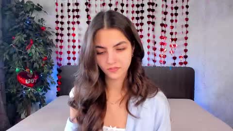 Snapshot of milana_crystal_ chatting on February 11, 2025, 8:15 am Milana online show from February 11, 2025, 8:15 am