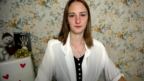Snapshot of milana_cutie_ chatting on September 12, 2025, 5:40 am Milana online show from September 12, 2025, 5:40 am