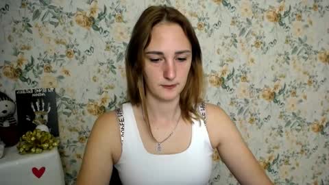 Snapshot of milana_cutie_ chatting on September 18, 2025, 6:26 am Milana online show from September 18, 2025, 6:26 am