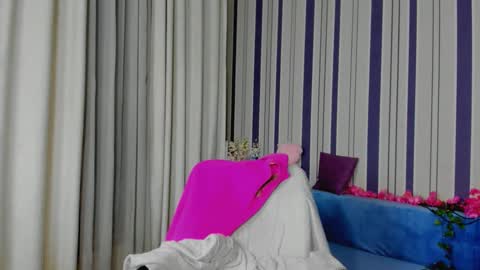 Snapshot of milanaalvis chatting on November 8, 2025, 2:06 pm MilanaAlvis online show from November 8, 2025, 2:06 pm