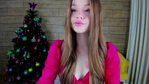 Snapshot of milanabalmain chatting on December 23, 2024, 4:44 am MilanaBalmain online show from December 23, 2024, 4:44 am