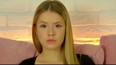 Snapshot of milanabalmain chatting on September 10, 2025, 4:07 pm MilanaBalmain online show from September 10, 2025, 4:07 pm