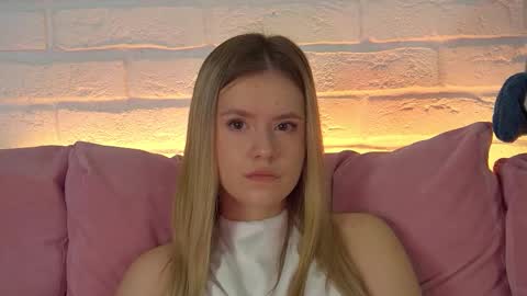 Snapshot of milanabalmain chatting on October 14, 2025, 4:35 am MilanaBalmain online show from October 14, 2025, 4:35 am