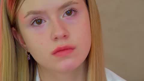 Snapshot of milanabalmain chatting on October 20, 2025, 4:07 pm MilanaBalmain online show from October 20, 2025, 4:07 pm