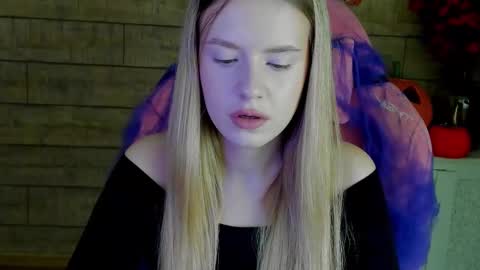 Snapshot of milanabalmain chatting on November 3, 2025, 4:25 am MilanaBalmain online show from November 3, 2025, 4:25 am