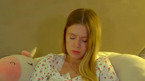 MilanaBalmain online show from July 14, 2026, 10:21 am