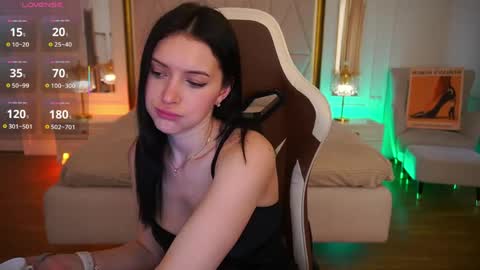 Milana online show from May 10, 2026, 1:27 pm