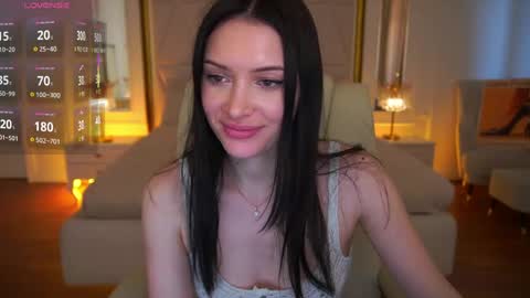 Milana online show from May 17, 2026, 1:29 pm