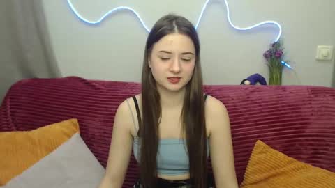 milanaroz online show from February 7, 2026, 6:39 am